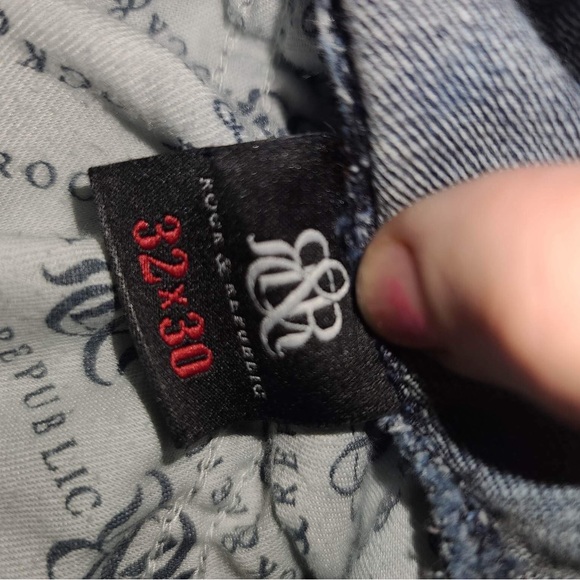 Men’s Jeans - Picture 2 of 3